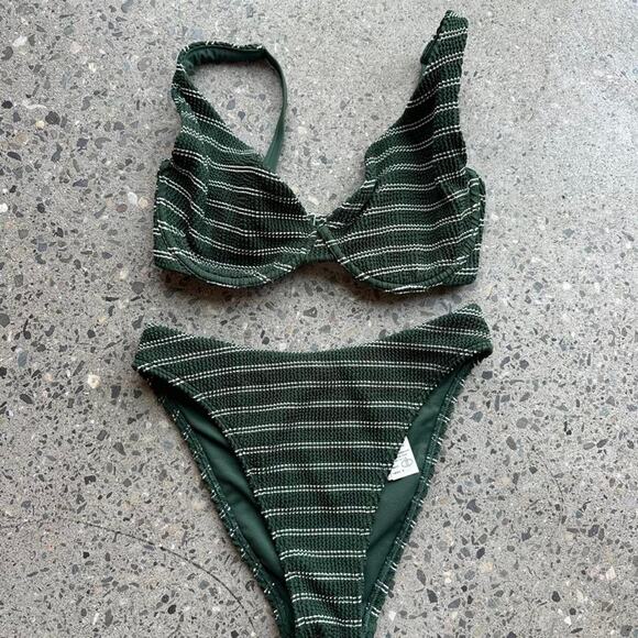 Abercrombie & Fitch Other - Abercrombie & Fitch XS Bikini Green White Textured Stripe Underwire High Cut